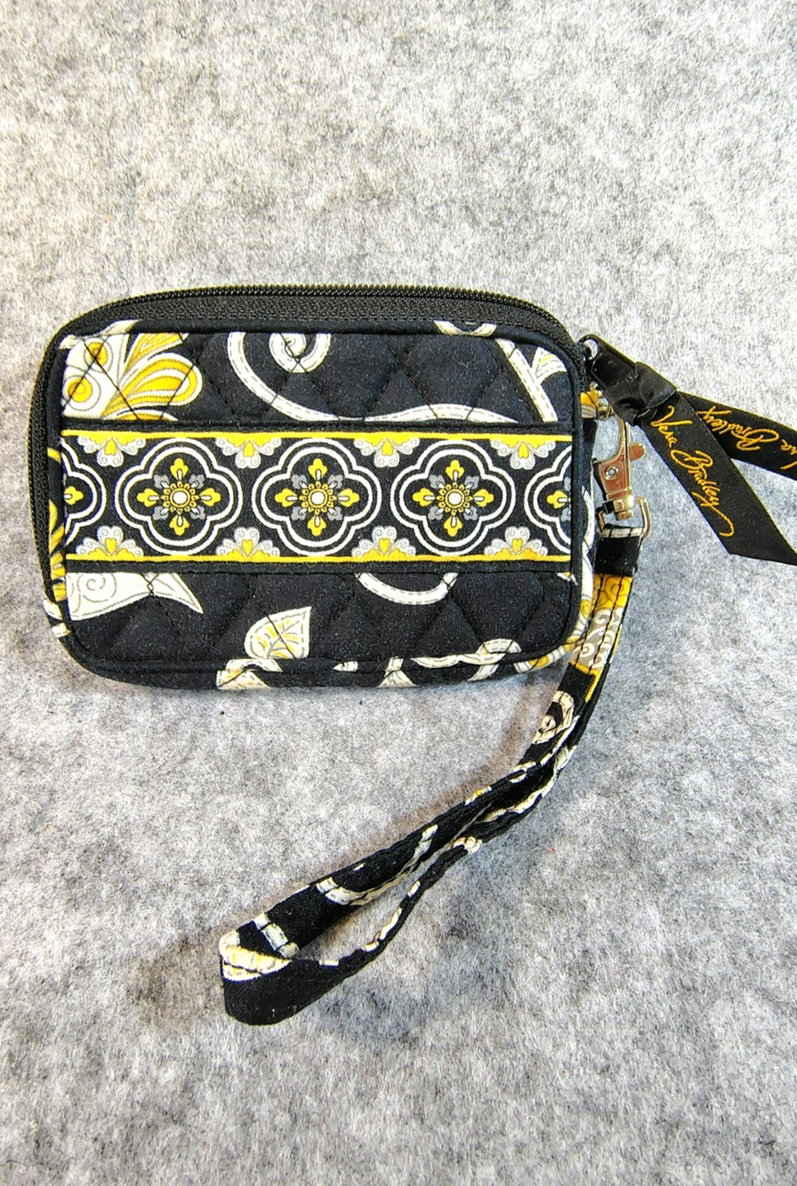 Vera Bradley Quilted Zip Wristlet Retired Bird Pattern